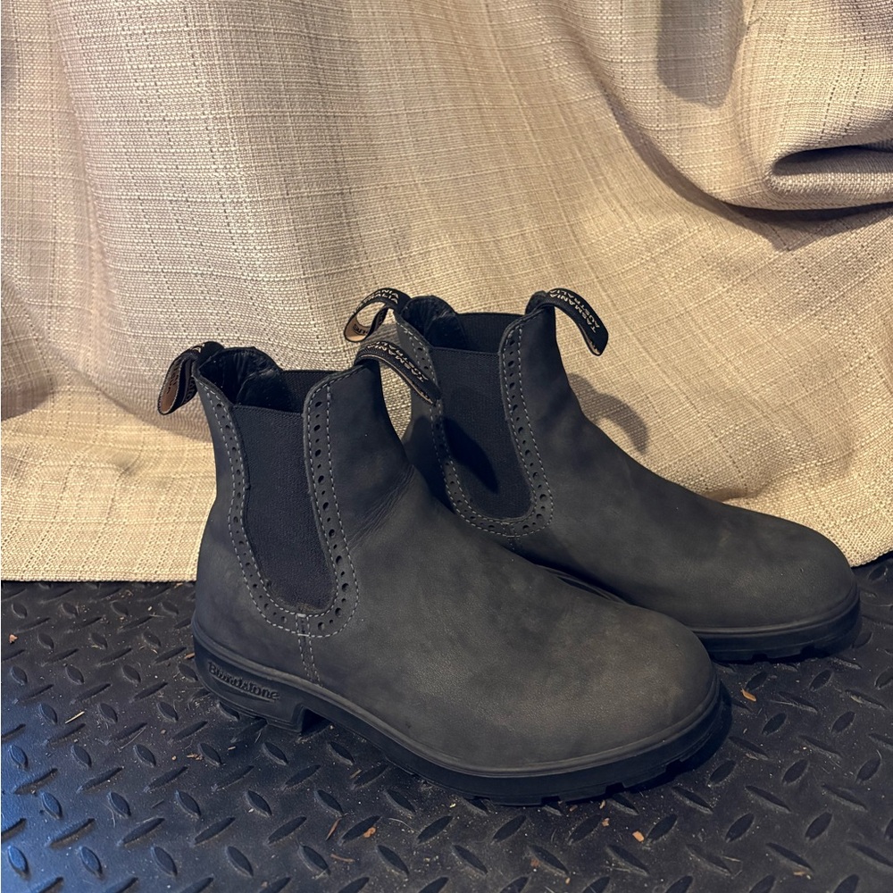 Blundstone antique black